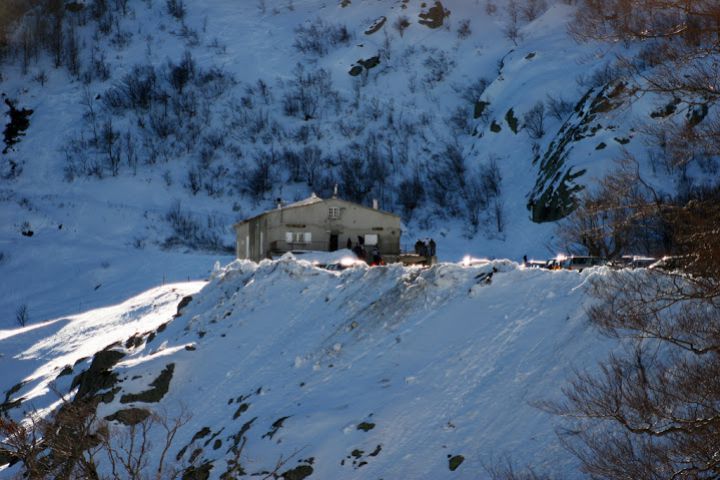 Seit 1975 bringen zwei Lifte am Fuße des Monte Renoso Skibegeisterte auf 1840 Meter Höhe.