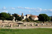 Aleria, die einstige Hauptstadt der Insel, gehört zu den wichtigen Städte des Altertums aus dem vorgeschichtlichen Korsika. 