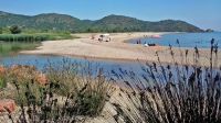 Der schöne lange Sandstrand von Ovu Santu liegt nördlich von Sainte-Lucie de Porto-Vecchio und gehört zu den beliebtesten Badezielen der Gegend. 