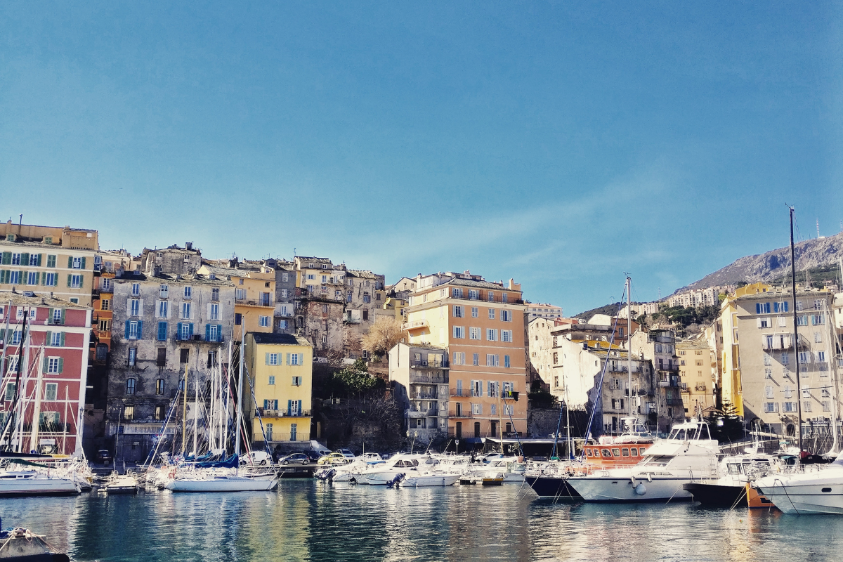 Wo genau befindet sich der Markt in Bastia